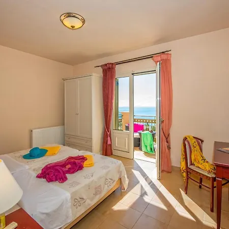 Lourdas Beach View Villa Влахата Экстерьер фото